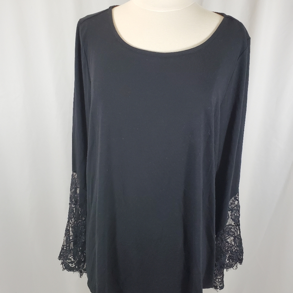 Torrid Women's Top Size 1 Long Sleeve Black Lace Accents Soft Plus Size